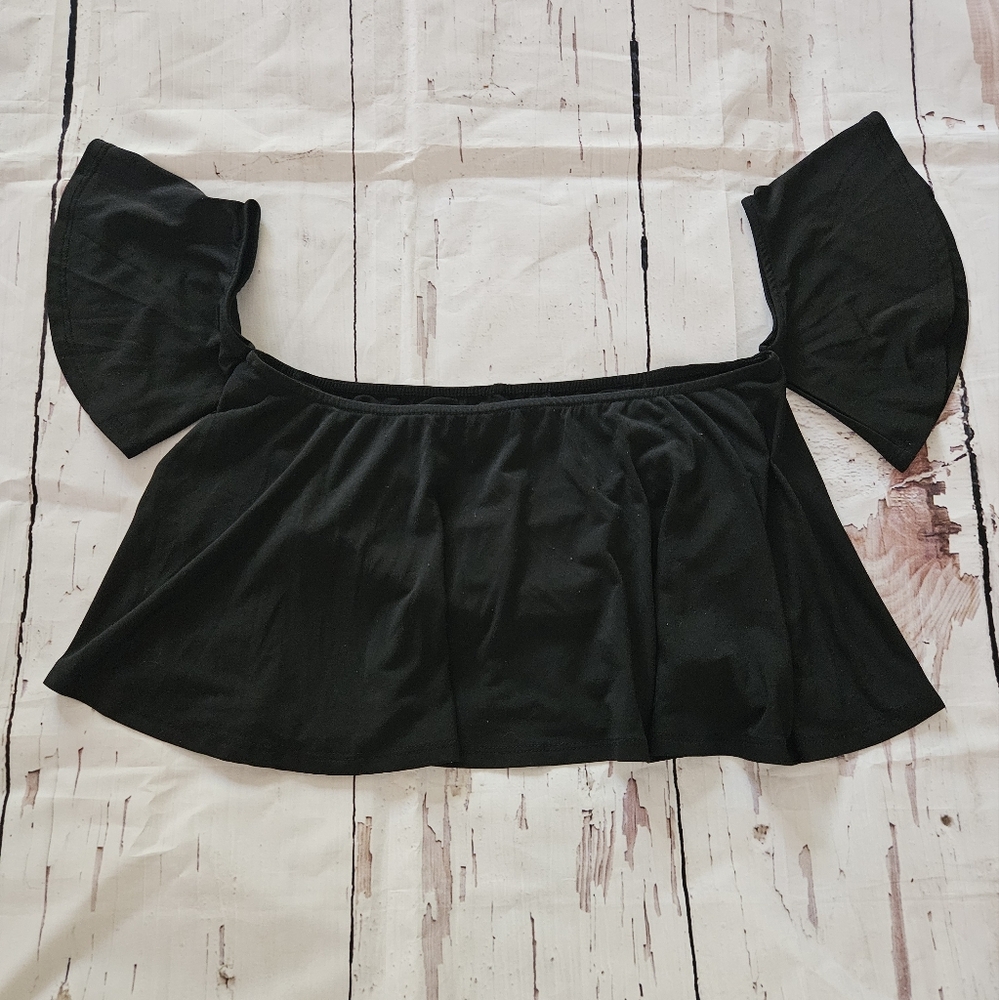 Women's Black Shoulder Less Crop Top Size Medium